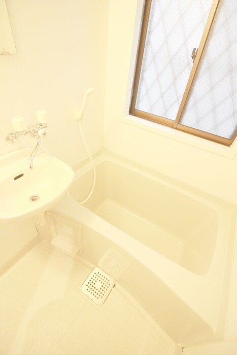 イスタナ・リアⅠの物件内観写真