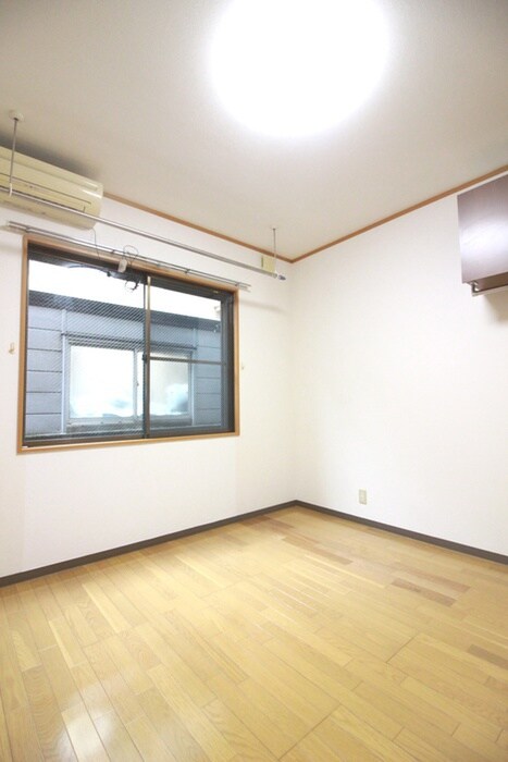 イスタナ・リアⅠの物件内観写真