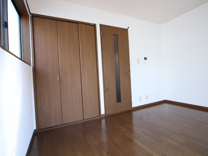 アドニス・イ－ストの物件内観写真