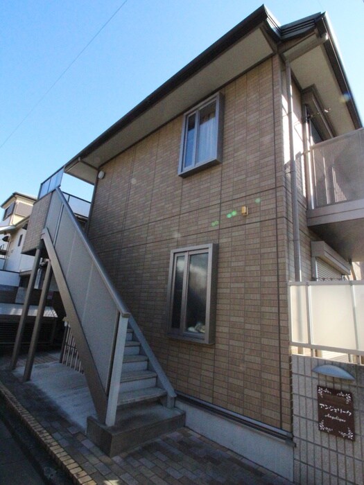 アンジェリ－クの物件外観写真