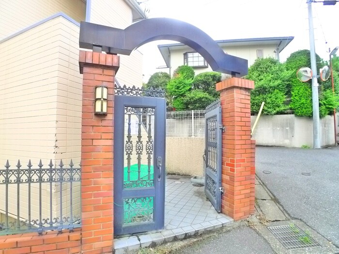 ワコ－レエレガンス北小金の物件外観写真