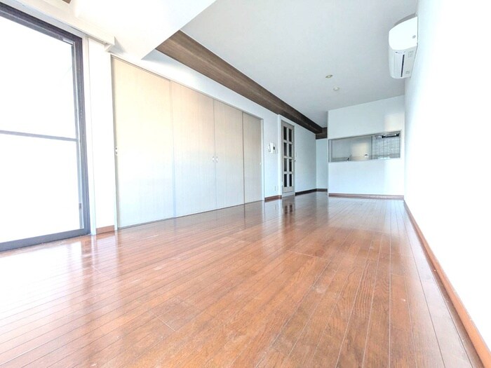 クリスタルタワーの物件内観写真