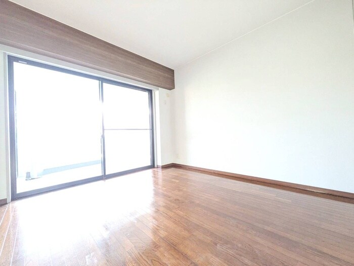 クリスタルタワーの物件内観写真