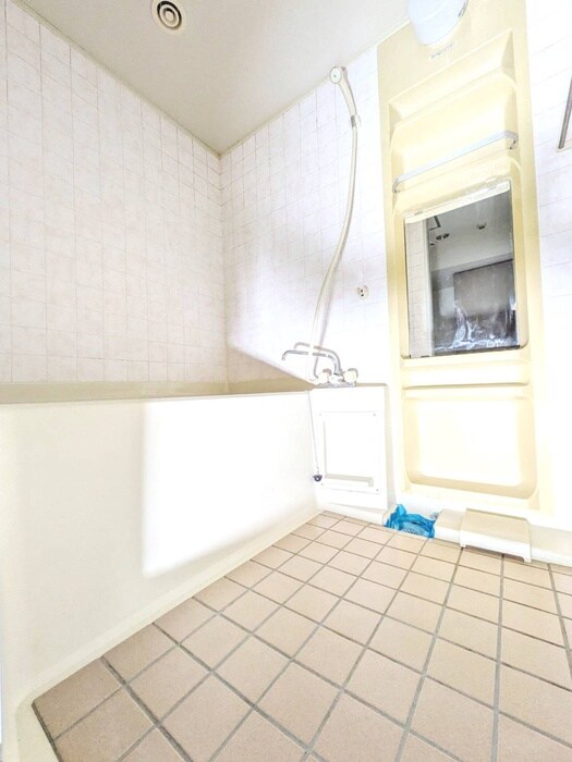 クリスタルタワーの物件内観写真