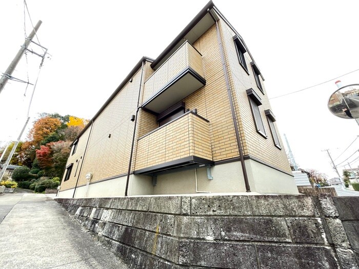 シャンブルの物件外観写真