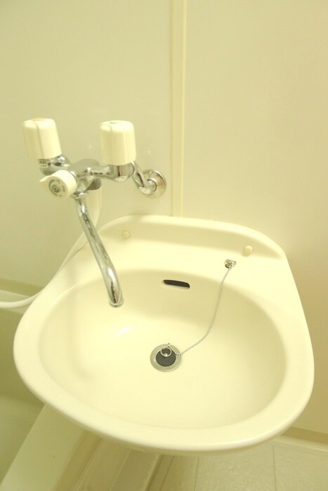 アドニスコートの物件内観写真