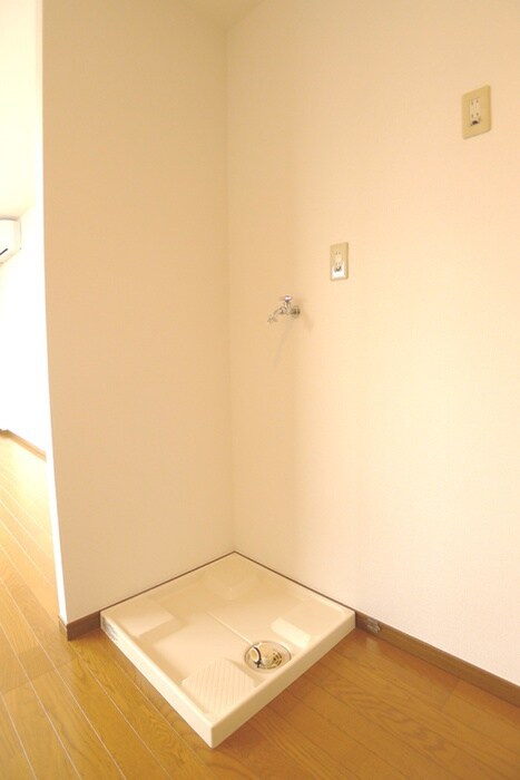 アドニスコートの物件内観写真