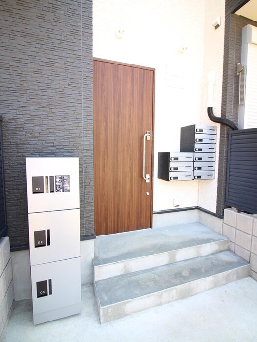 ルナマーレ七里の物件外観写真