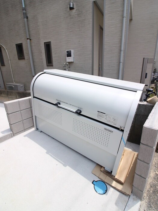 ルナマーレ七里の物件外観写真