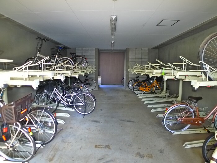 ディアプレイスの物件外観写真