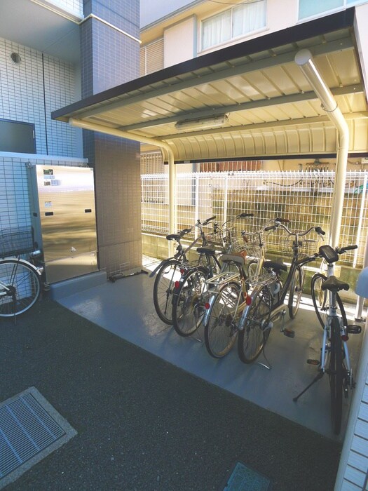 ラフィ－ネの物件外観写真