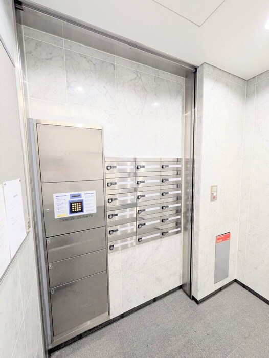 エポノ－ク市ヶ谷の物件外観写真