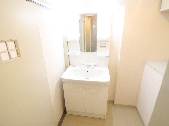 ファミネスハイツ第２の物件内観写真