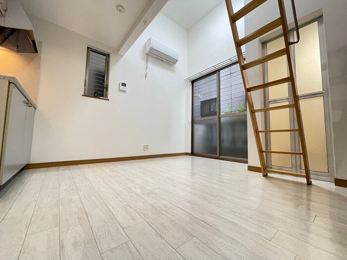 ラーククレールの物件内観写真