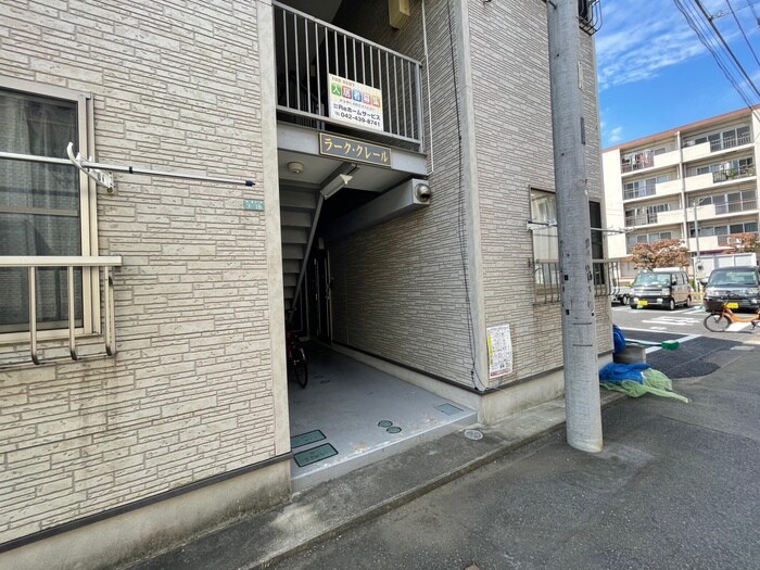 ラーククレールの物件外観写真