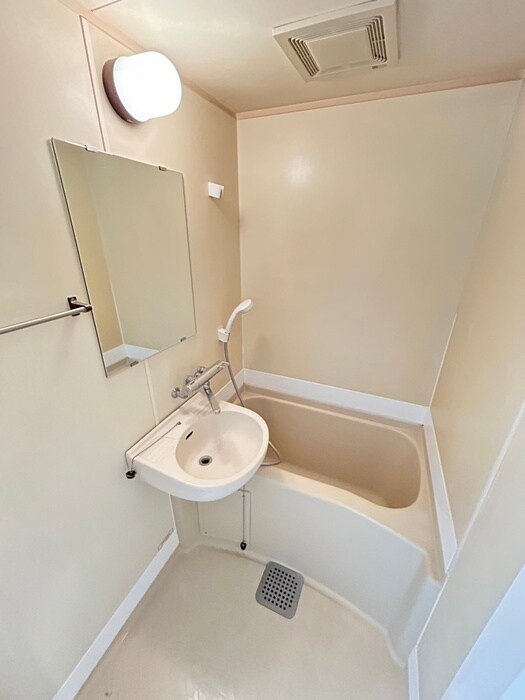 マリンコート浜須賀の物件内観写真