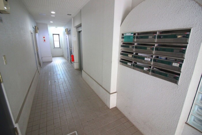 岡田ビルの物件外観写真