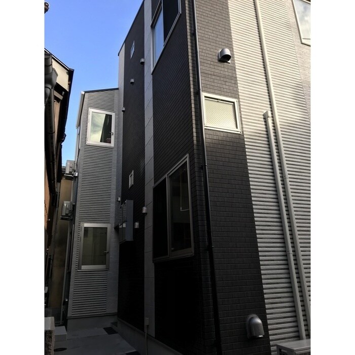 MOA池袋の物件外観写真