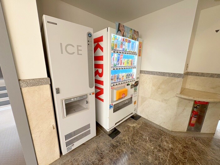 ロイヤルコート武蔵境の物件外観写真