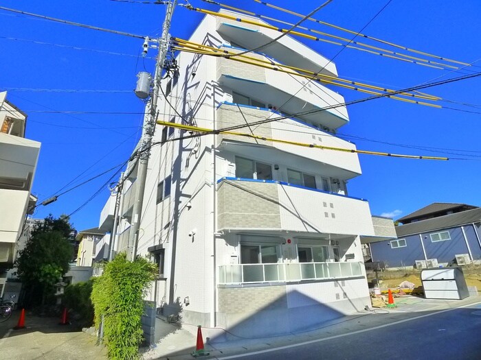 プレゾンアトワⅢの物件外観写真