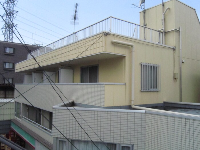 サ－ドスクエアの物件外観写真