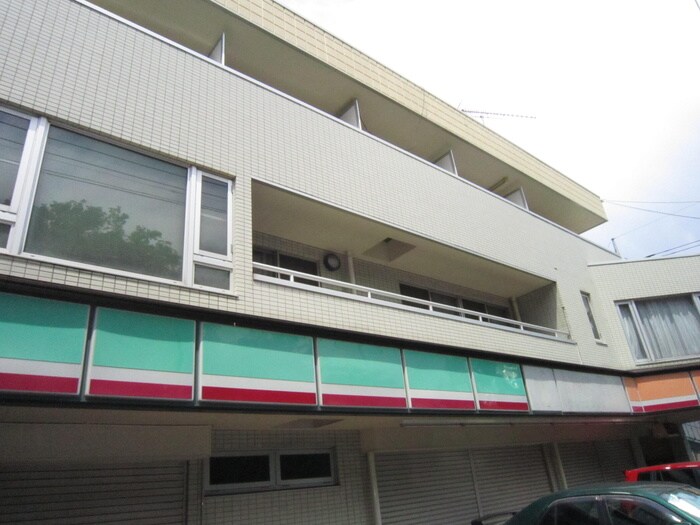 サ－ドスクエアの物件外観写真