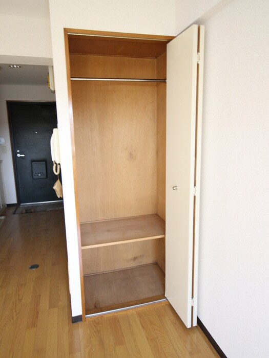 サ－ドスクエアの物件内観写真