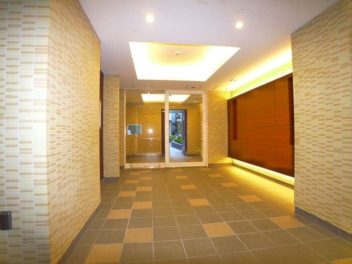 リブリ・レジデンス三ノ輪の物件外観写真