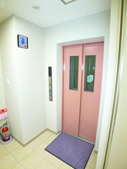 シャイン南流山の物件外観写真