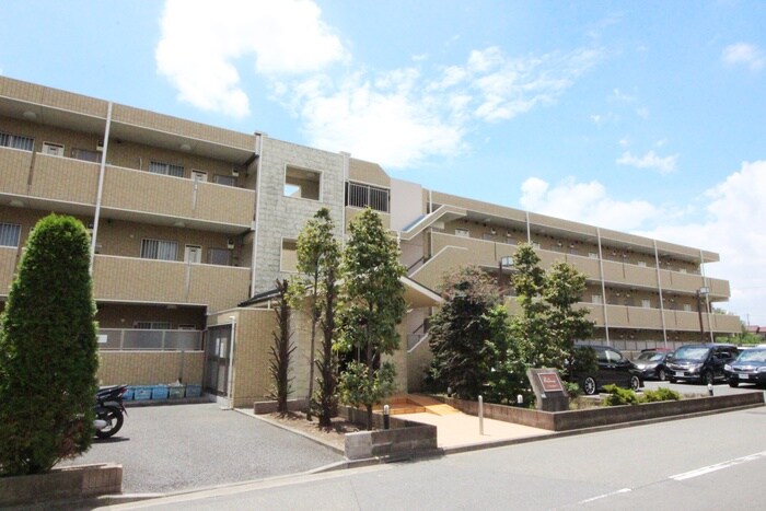 パーシモン芝久保の物件外観写真