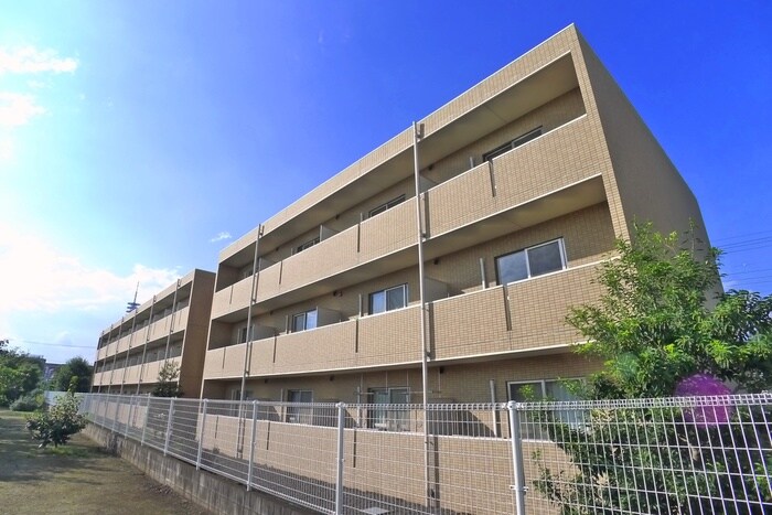 パーシモン芝久保の物件外観写真