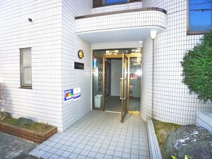 メゾン伊佐司の物件外観写真