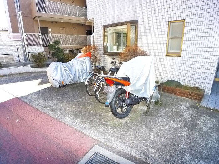 メゾン伊佐司の物件外観写真