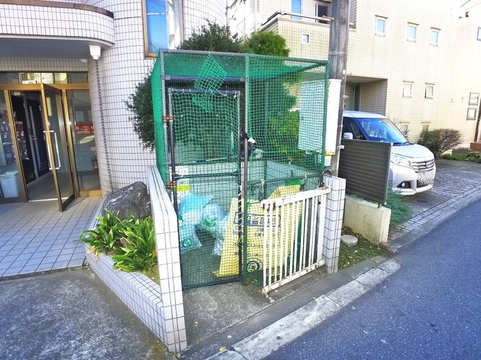 メゾン伊佐司の物件外観写真