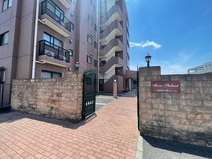 ミウパラストの物件外観写真