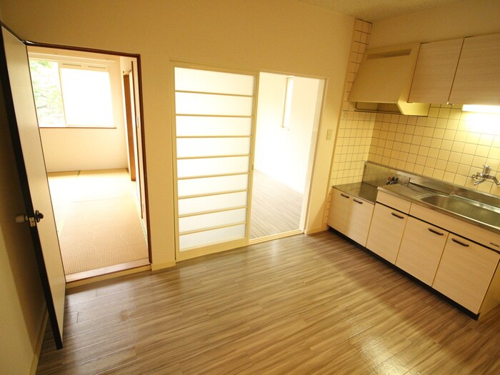 ウイング・テンＢ棟の物件内観写真