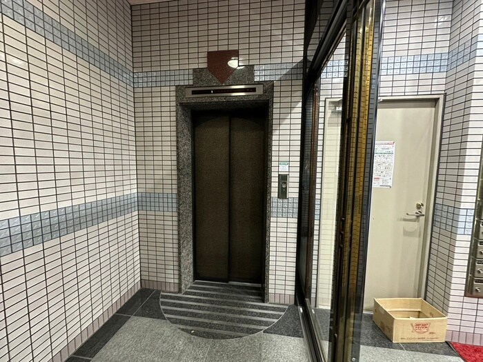 カ－サシンセラ－の物件外観写真