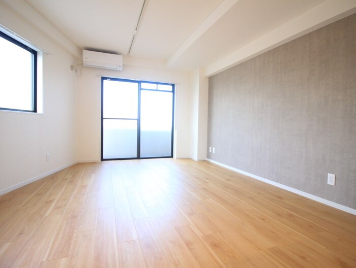 カ－サシンセラ－の物件内観写真