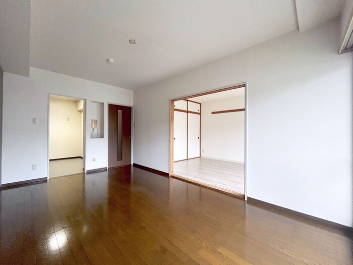 ロイヤルコーポ椿森の物件内観写真