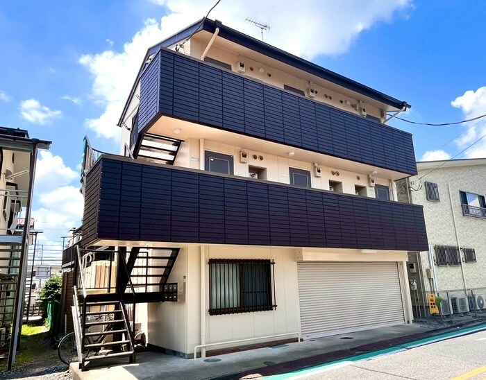 サンマルハウスの物件外観写真