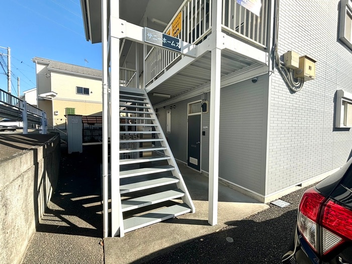 サニーホームズの物件外観写真