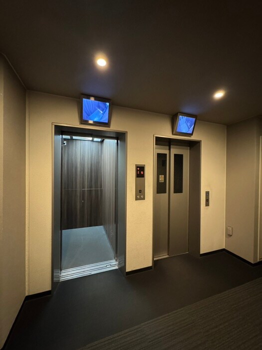 パ－クキュ－ブ四谷三丁目の物件外観写真