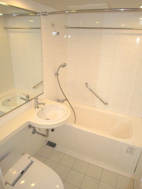 ｆｉｎｏ　ＪＩＹＵＧＡＯＫＡの物件内観写真