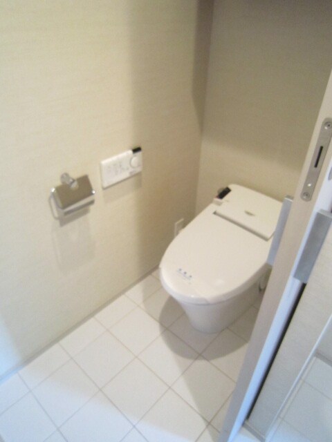 ｆｉｎｏ　ＪＩＹＵＧＡＯＫＡの物件内観写真