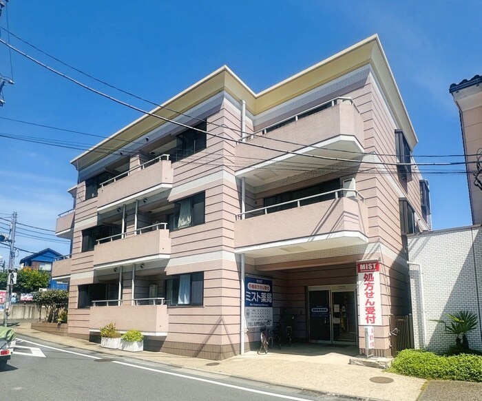 メゾンドラフィネ宮下の物件外観写真