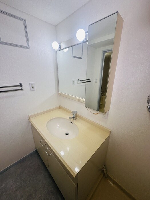 メゾンドラフィネ宮下の物件内観写真