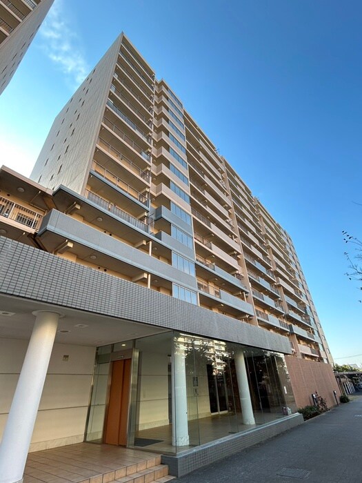 ルネ・アクシアム（805）の物件外観写真