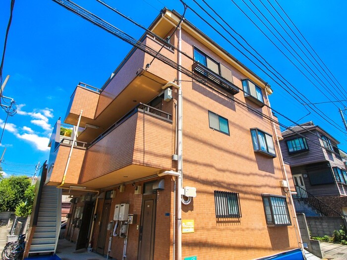 ファミ－ル三田の物件外観写真