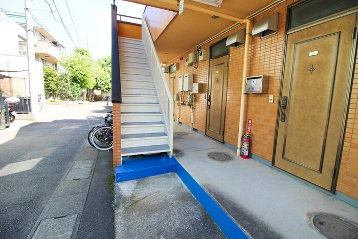 ファミ－ル三田の物件外観写真