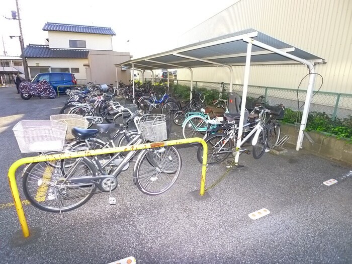 クレセントコートおおたかの森の物件外観写真